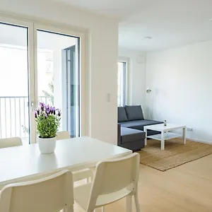  Apartment 1140